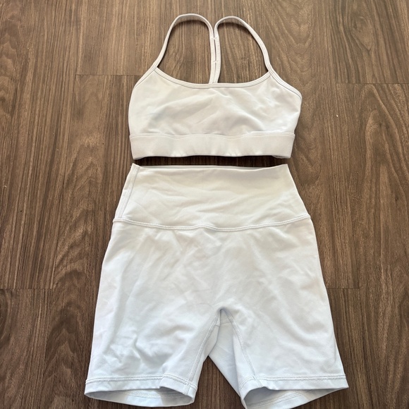 Azur Fit Mathcing Set High Waisted Biker Shorts 5 inch and Sports Bra Light Blue - Picture 2 of 8